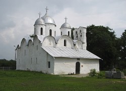 «Молитесь ему, ибо все мы грешники»